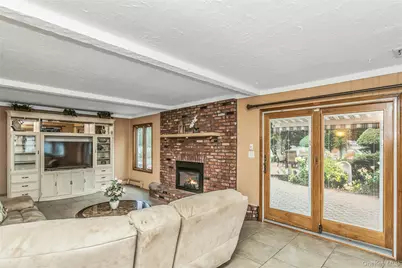 3901 Jane Court, Seaford, NY 11783 - Photo 5