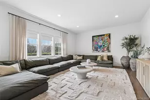 22 Summer Dr, Southampton, NY 11968 - Photo 11