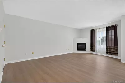 242 Maple Avenue #504, Westbury, NY 11590 - Photo 3