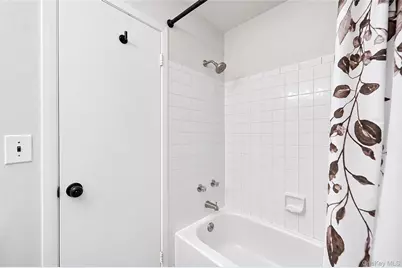244 Lake Pointe Circle #244, Middle Island, NY 11953 - Photo 15