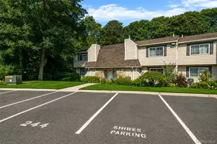 244 Lake Pointe Cir, Middle Island, NY 11953 - Photo 3