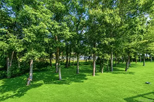 244 Lake Pointe Cir, Middle Island, NY 11953 - Photo 19