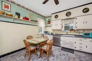 67 Davison Pl, Rockville Centre, NY 11570 - Photo 23