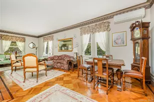 67 Davison Pl, Rockville Centre, NY 11570 - Photo 17