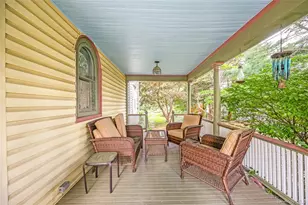 67 Davison Pl, Rockville Centre, NY 11570 - Photo 11