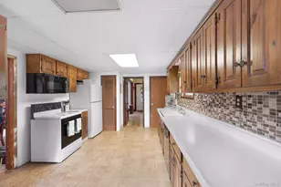 118 Gladstone Ave, Walden, NY 12586 - Photo 13