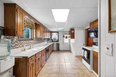 118 Gladstone Avenue, Walden, NY 12586 - Photo 11