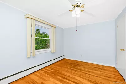 195 N Albany Avenue, Massapequa, NY 11758 - Photo 33