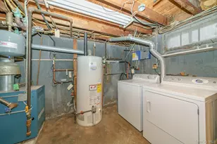 195 N Albany Ave, Massapequa, NY 11758 - Photo 11