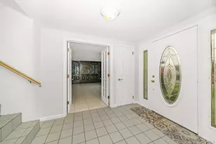 195 N Albany Ave, Massapequa, NY 11758 - Photo 13