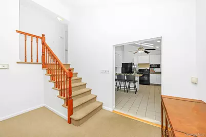 195 N Albany Avenue, Massapequa, NY 11758 - Photo 29