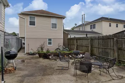 6940 Gouverneur Avenue, Arverne, NY 11692 - Photo 15