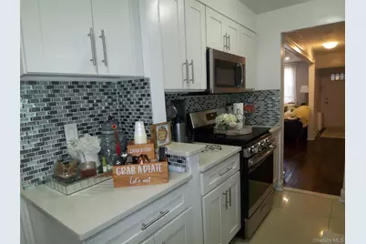 4382 Byron Avenue, Bronx, NY 10466 - Photo 9