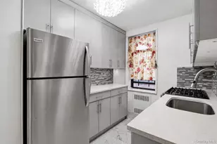 84-31 Van Wyck Expressway, Briarwood, NY 11435 - Photo 3