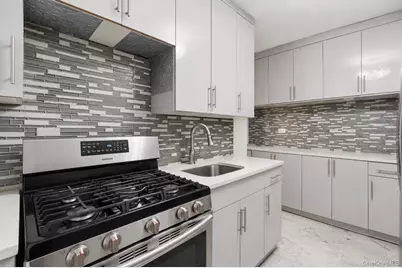 84-31 Van Wyck Expressway #2B, Briarwood, NY 11435 - Photo 5