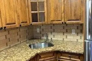 1069 Fenwood Dr, Valley Stream, NY 11580 - Photo 7