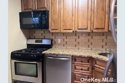 1069 Fenwood Drive #1, Valley Stream, NY 11580 - Photo 5