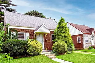 534 Sperry Blvd, New Hyde Park, NY 11040 - Photo 1