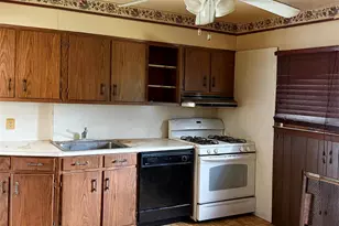 534 Sperry Blvd, New Hyde Park, NY 11040 - Photo 5