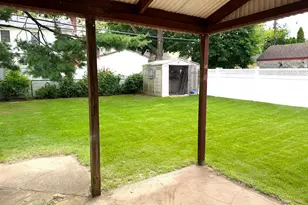 534 Sperry Blvd, New Hyde Park, NY 11040 - Photo 11