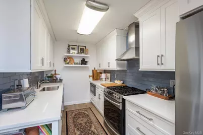 135 Post Avenue #3R, Westbury, NY 11590 - Photo 9