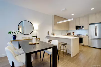 333 Warner Avenue #208, Roslyn, NY 11576 - Photo 9
