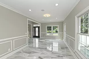 127 Vanderbilt Ave, Manhasset, NY 11030 - Photo 9