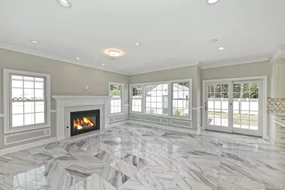 127 Vanderbilt Avenue, Manhasset, NY 11030 - Photo 13