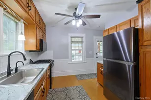 36 Evergreen Ave, Poughkeepsie, NY 12601 - Photo 5