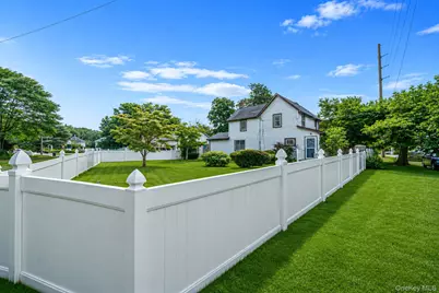 117 N Clinton Avenue, Bay Shore, NY 11706 - Photo 1