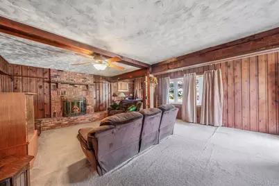 117 N Clinton Avenue, Bay Shore, NY 11706 - Photo 7