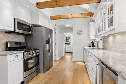 33 Bay Avenue, Sag Harbor, NY 11963 - Photo 11
