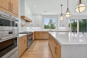 32 Pine Rd, Syosset, NY 11791 - Photo 11