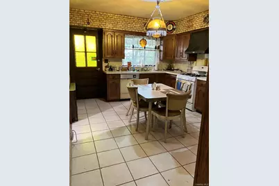 610 Harless Place, West Hempstead, NY 11552 - Photo 3