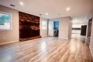 10 Summercress Ln, Coram, NY 11727 - Photo 9