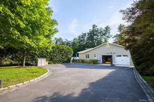 153 Brookville Ln, Glen Head, NY 11545 - Photo 7