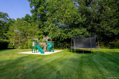 153 Brookville Lane, Glen Head, NY 11545 - Photo 11
