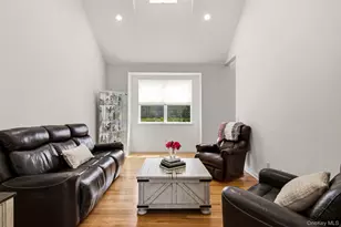 6 Poplar Ln, Commack, NY 11725 - Photo 11