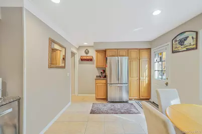 77 Shore Road, Mount Sinai, NY 11766 - Photo 11