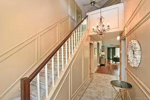 26 Mystic Cir, Bay Shore, NY 11706 - Photo 3