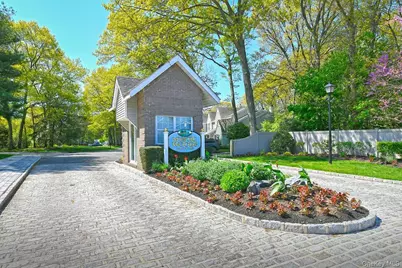 26 Mystic Circle #26, Bay Shore, NY 11706 - Photo 23