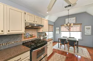 26 Mystic Cir, Bay Shore, NY 11706 - Photo 5