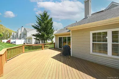 26 Mystic Circle #26, Bay Shore, NY 11706 - Photo 21