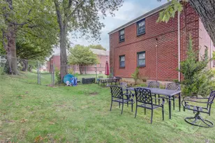 17-84 166th St, Whitestone, NY 11357 - Photo 21