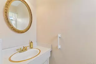 171 Rockaway Ave, Garden City, NY 11530 - Photo 9