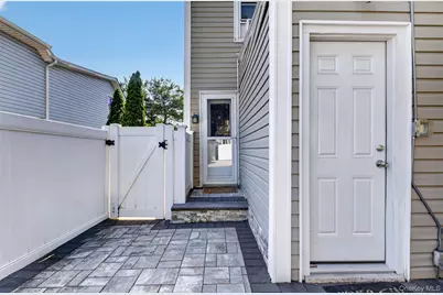 41 Catherine Avenue, Franklin Square, NY 11010 - Photo 17