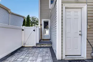 41 Catherine Ave, Franklin Square, NY 11010 - Photo 17