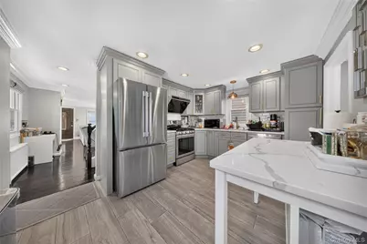 41 Catherine Avenue, Franklin Square, NY 11010 - Photo 5