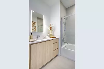 333 Warner Avenue #215, Roslyn, NY 11576 - Photo 9