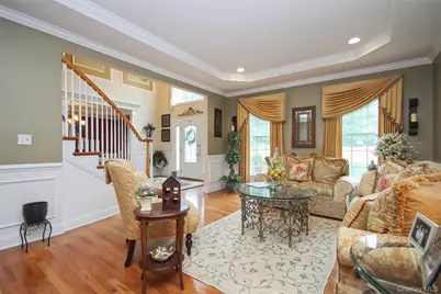 147 Creekside Road, Hopewell Junction, NY 12533 - Photo 3
